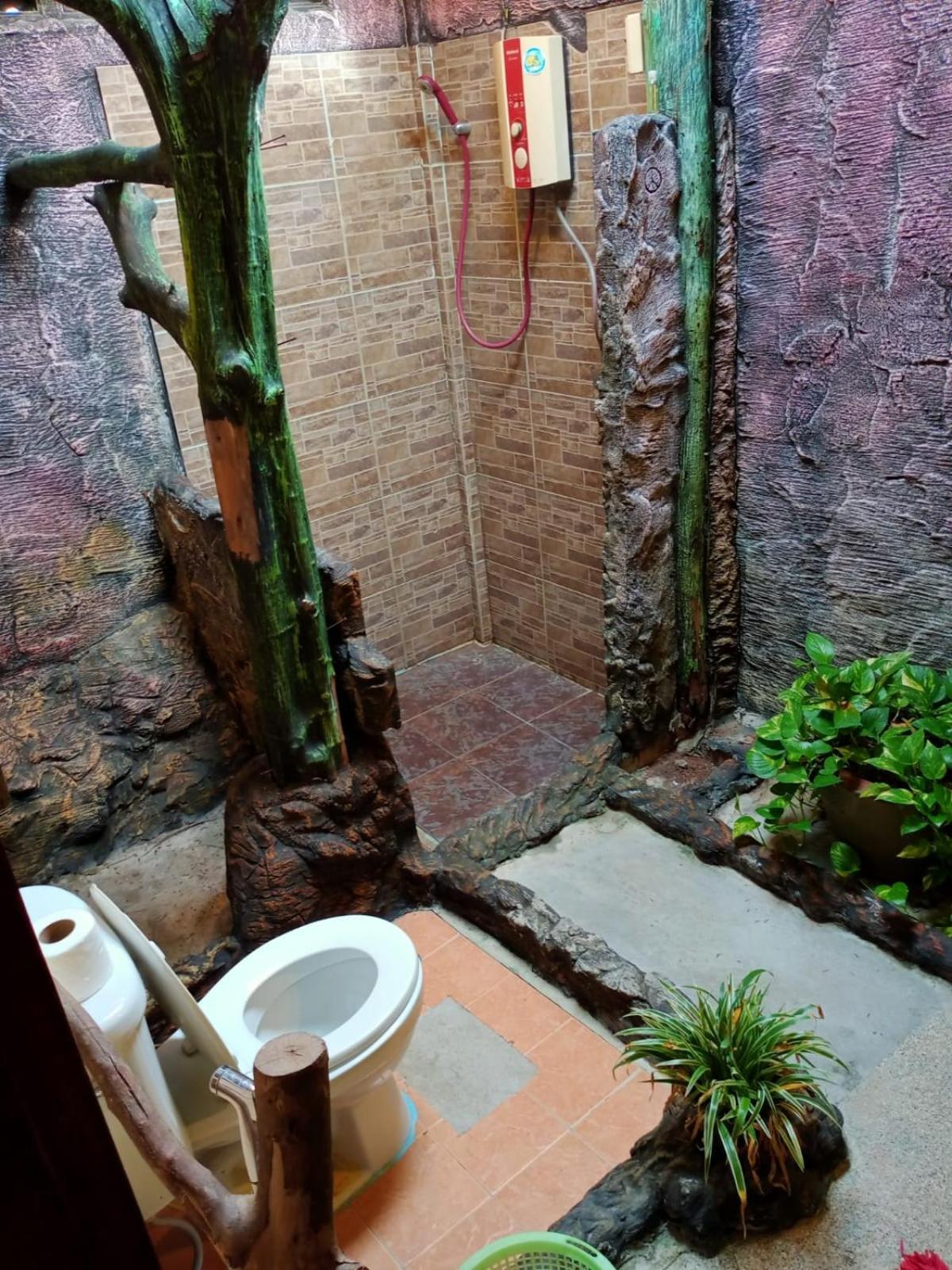 P P Garden Hotel 2*